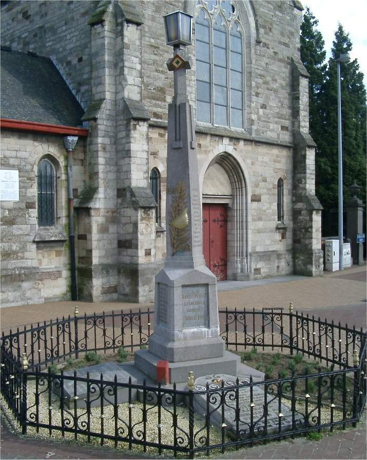 Monument 1914-1918 van Eppegem - foto Yves Moerman. Monument commémoratif 1914-1918 d'Eppegem - photo Yves Moerman. 